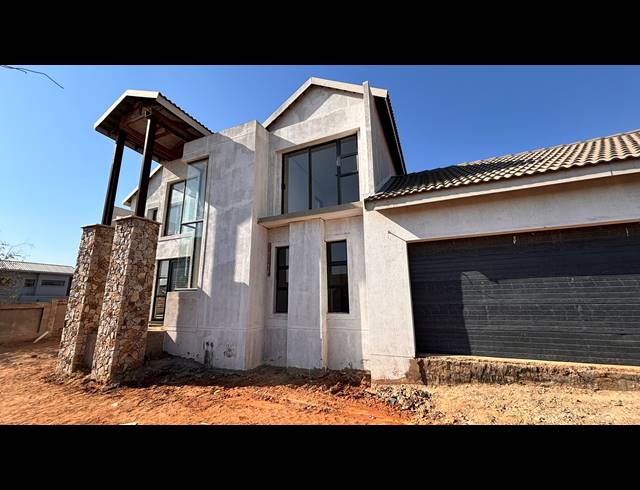 4 BEDROOM HOUSE FOR SALE IN ROODEPARK ECO ESTATE